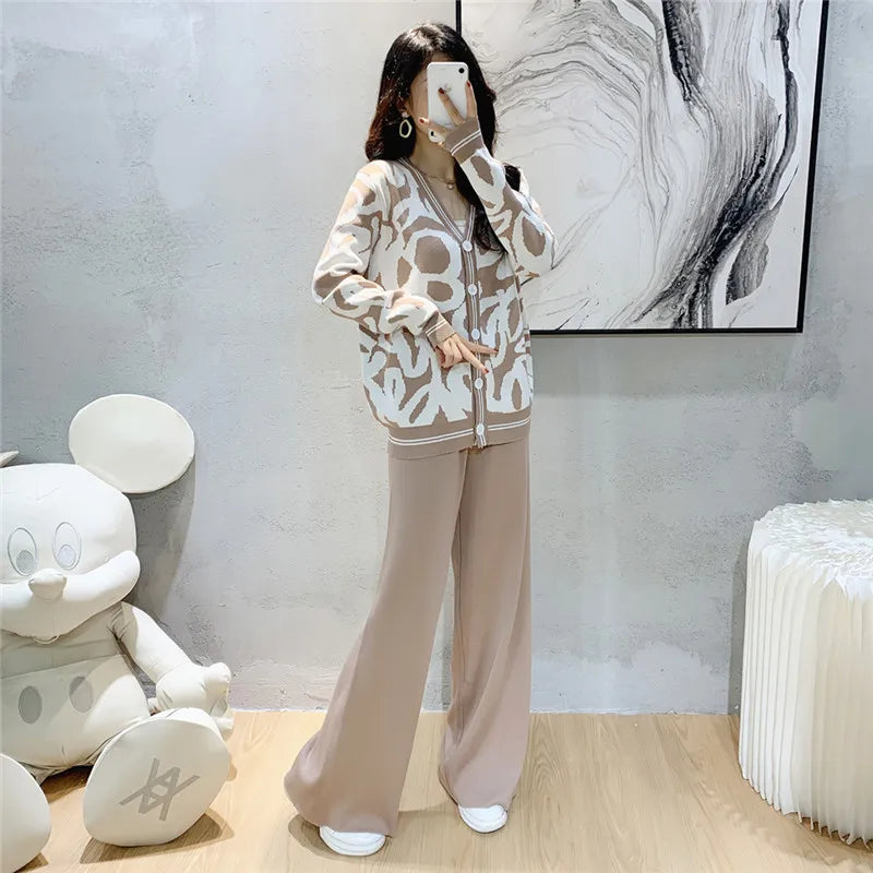 Autumn Winter 2 Pieces Women Sets Knitted Tracksuit 2024 New V-collar Single Breasted Sweater and Wide Leg Pant Suits T726