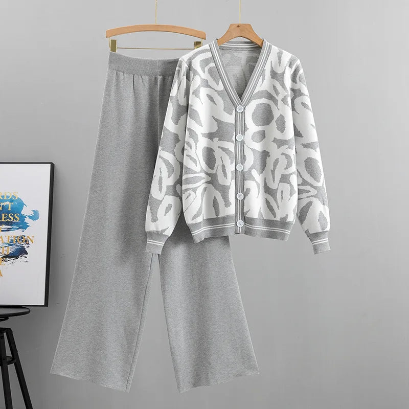 Autumn Winter 2 Pieces Women Sets Knitted Tracksuit 2024 New V-collar Single Breasted Sweater and Wide Leg Pant Suits T726